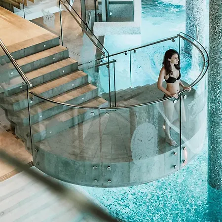 Hotel Sport Hermitage & 5*